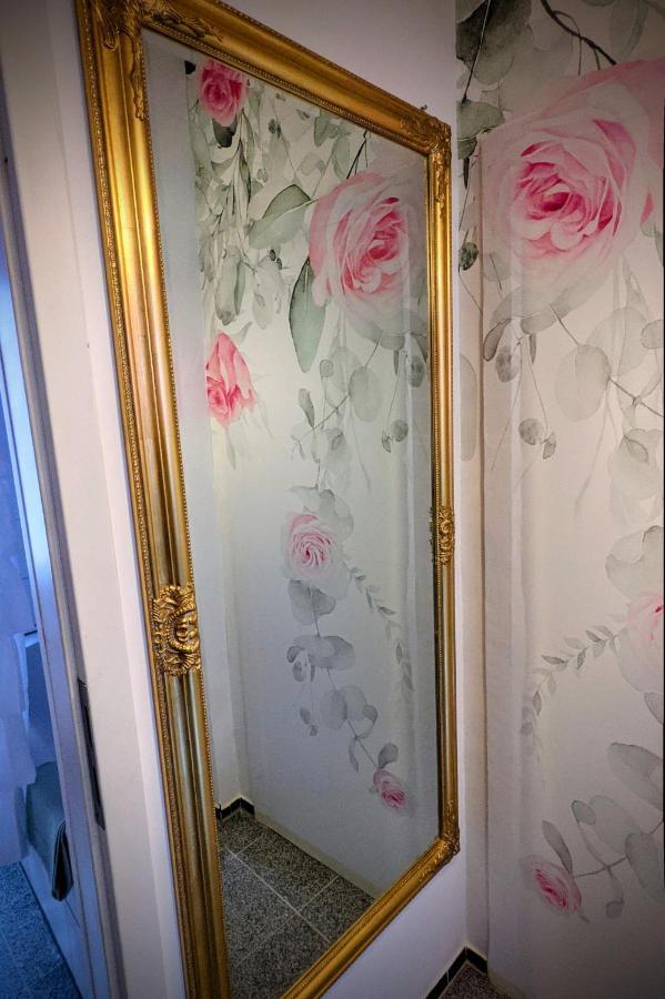 Queen Apartment อูลเซิน ภายนอก รูปภาพ